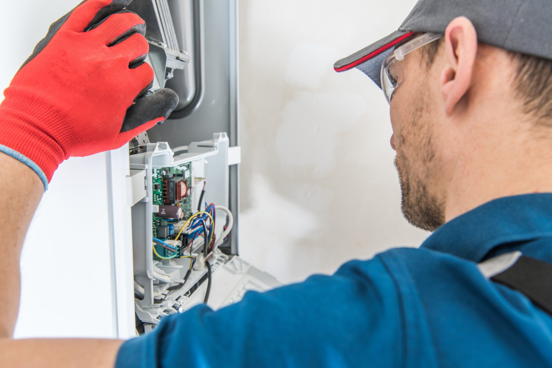 How to Choose the Right HVAC Professional for AC and Furnace Repairs